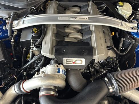 Used 2017 Ford Mustang GT w/ GT Performance Package RWD image 40