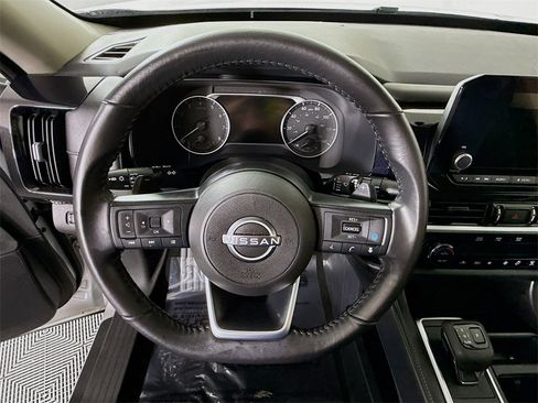 Certified 2024 Nissan Pathfinder SV image 21