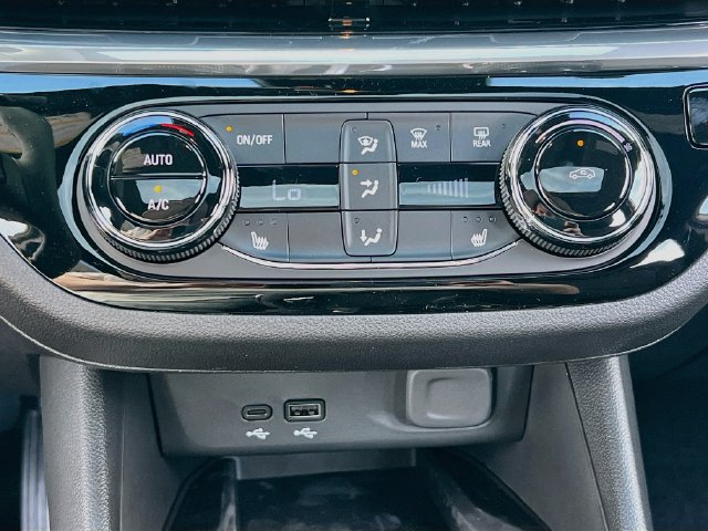 New 2026 Buick Envista Sport Touring w/ Convenience I Package FWD image 11