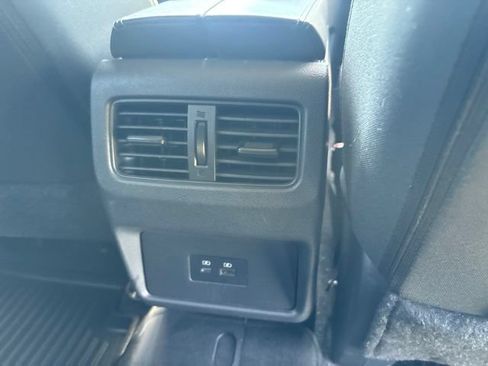 Used 2023 Nissan Rogue SV FWD image 17
