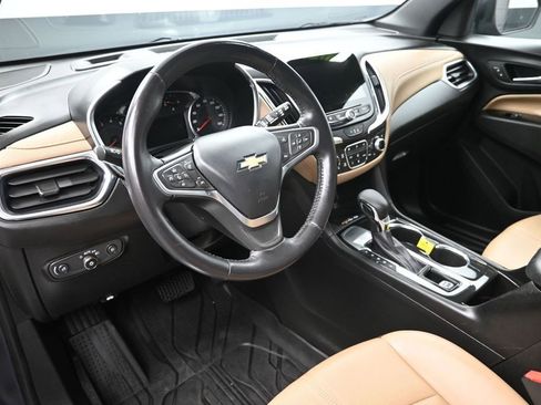 Used 2022 Chevrolet Equinox Premier FWD image 13