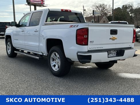 Used 2018 Chevrolet Silverado 1500 LT w/ All Star Edition AWD/4WD image 4