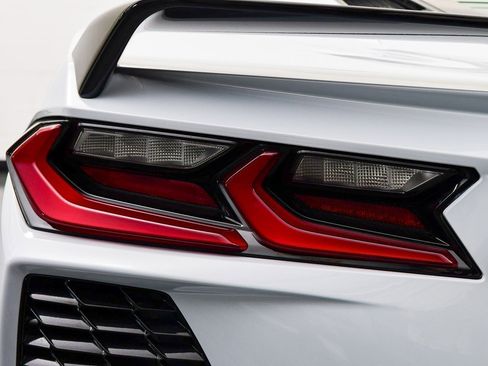 Used 2021 Chevrolet Corvette Stingray Preferred Cpe w/ Z51 Performance Package image 22