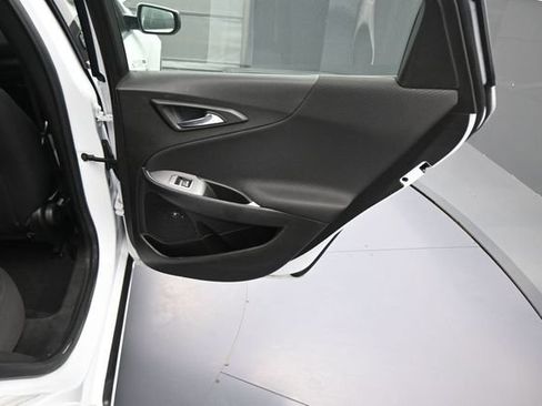 Used 2024 Chevrolet Malibu LT FWD image 15