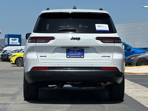 Used 2024 Jeep Grand Cherokee L Limited w/ Black Appearance Package AWD/4WD image 4