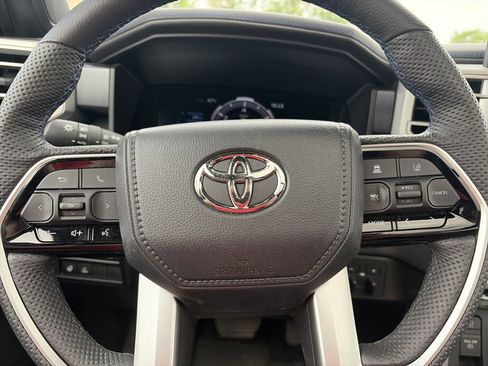 Used 2024 Toyota Tundra Platinum AWD/4WD image 24