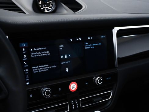 Certified 2023 Porsche Macan Turbo AWD/4WD image 22