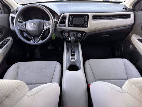 Used 2019 Honda HR-V LX image 13
