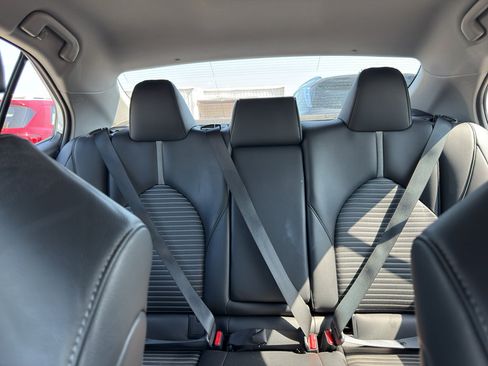 Used 2023 Toyota Camry SE image 12