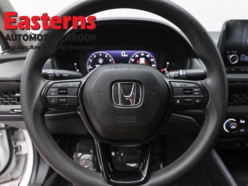 Used 2023 Honda Accord LX image 10