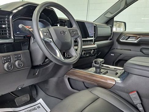 Used 2024 Chevrolet Silverado 1500 RST AWD/4WD image 8