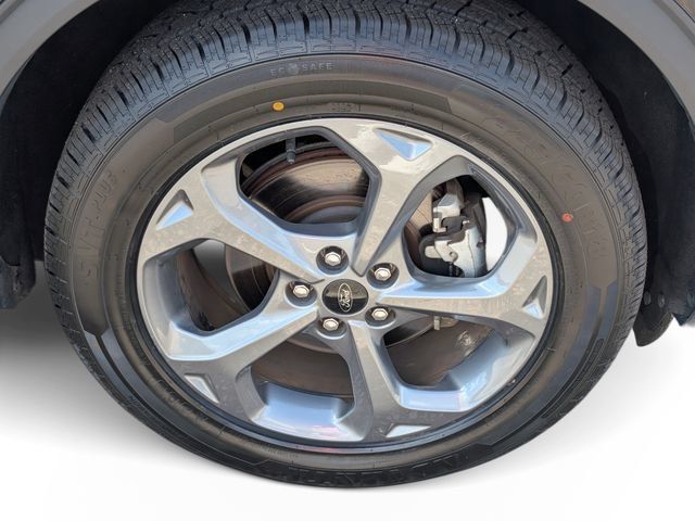 Used 2025 Ford Escape ST-Line Select AWD/4WD image 5