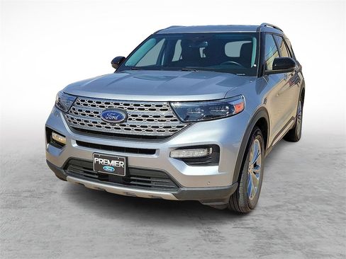 Used 2022 Ford Explorer Limited w/ Equipment Group 301A image 4
