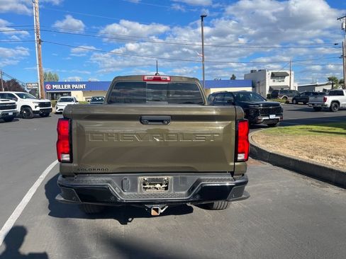 Used 2024 Chevrolet Colorado Z71 w/ Z71 Convenience Package 2 AWD/4WD image 4