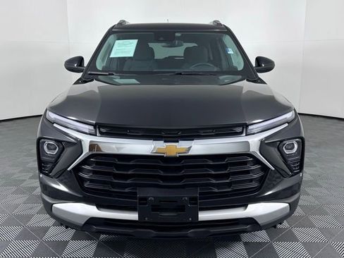 Used 2024 Chevrolet TrailBlazer LT image 3
