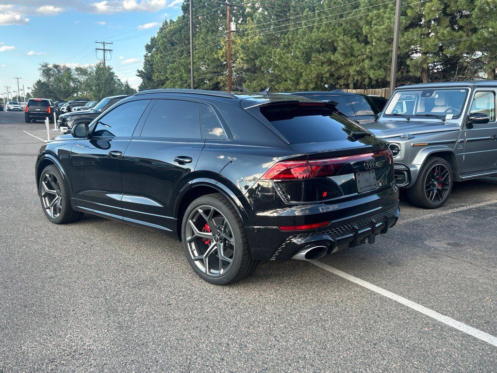 Used 2025 Audi RS Q8 performance AWD/4WD image 3