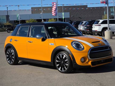 Used 2018 MINI Cooper S image 3