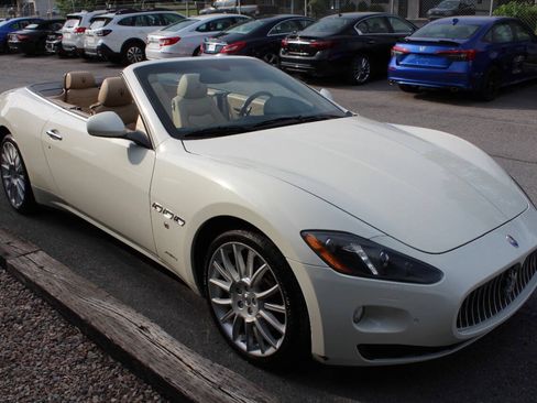 Used 2015 Maserati GranTurismo Convertible RWD image 5