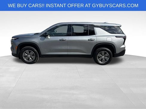 Used 2024 Chevrolet Traverse LS AWD/4WD image 3