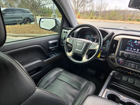 Used 2018 GMC Sierra 1500 Denali w/ Denali Ultimate Package image 9