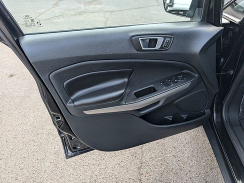 Used 2020 Ford EcoSport Titanium FWD image 11