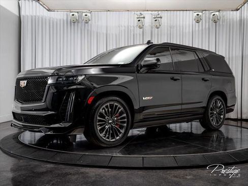 Used 2023 Cadillac Escalade V AWD/4WD image 6