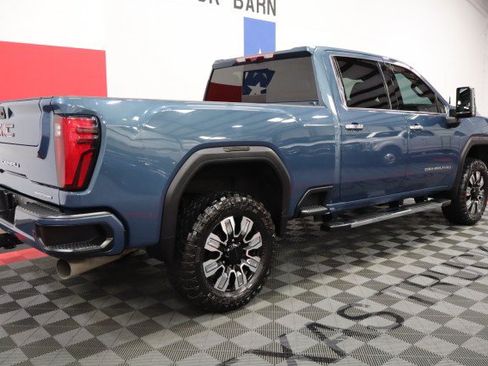 Used 2024 GMC Sierra 2500 Denali w/ Denali Reserve Package AWD/4WD image 17