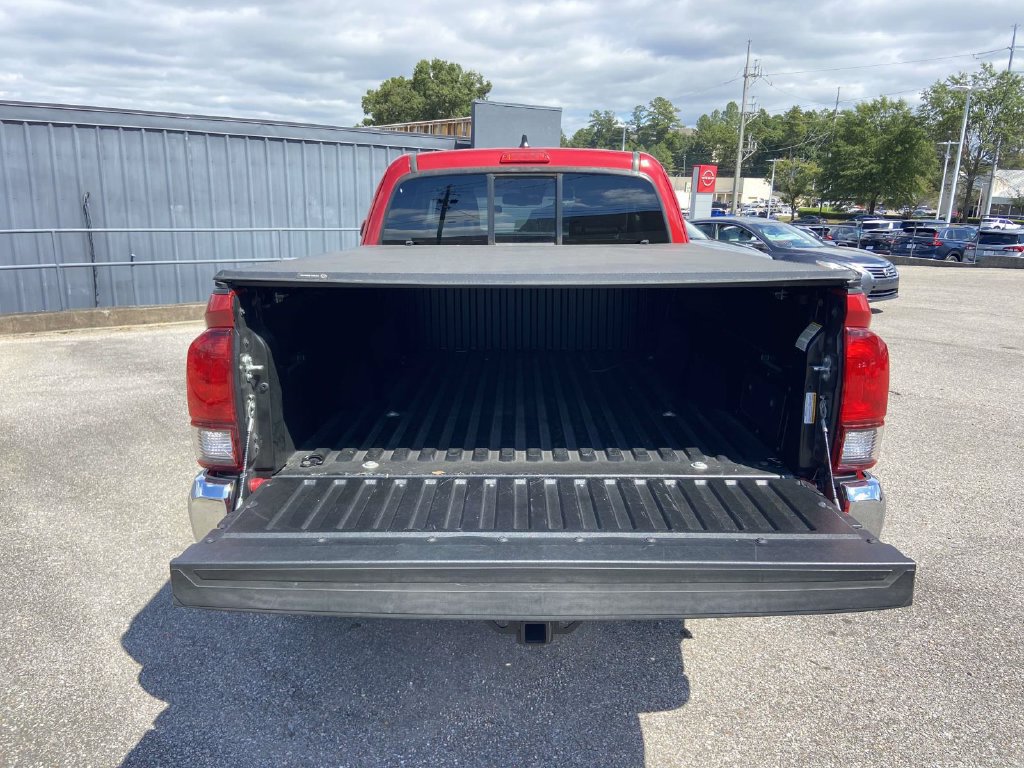 Used 2022 Toyota Tacoma SR5 RWD image 6