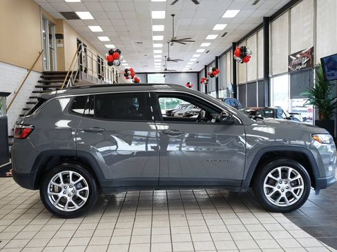 Used 2023 Jeep Compass Latitude AWD/4WD image 17