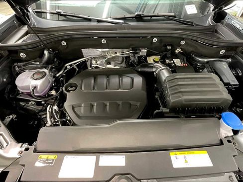 New 2025 Volkswagen Atlas SE image 13