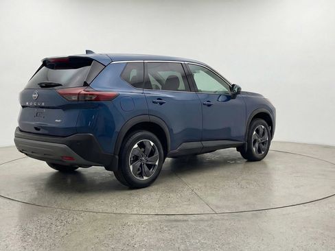Used 2025 Nissan Rogue SV FWD image 9