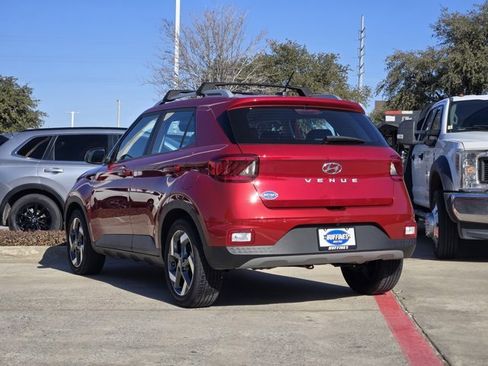 Certified 2025 Hyundai Venue Limited image 6