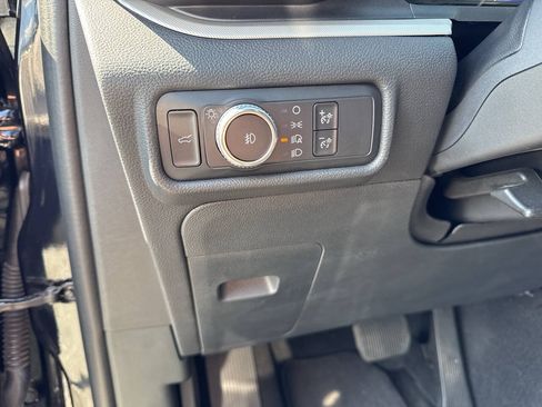 Used 2020 Ford Explorer XLT w/ Equipment Group 202A AWD/4WD image 33