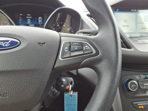 Certified 2018 Ford Escape SE w/ SE Sync 3 Package image 16