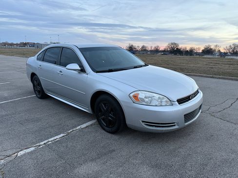 Used 2011 Chevrolet Impala LS image 2