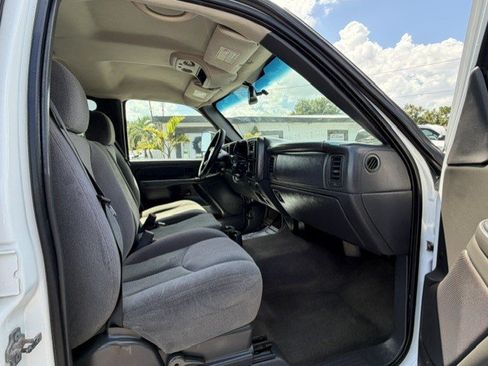 Used 2007 Chevrolet Silverado 3500 LT w/ Onstar Plus Package RWD image 18