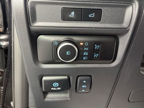 Used 2024 Ford Expedition Max Limited image 31