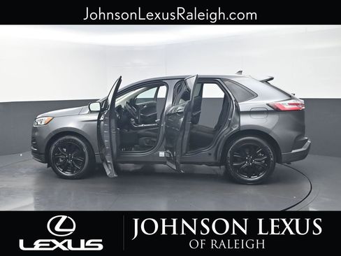 Used 2022 Ford Edge SE w/ Black Appearance Package image 26