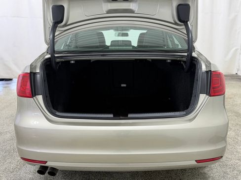 Used 2013 Volkswagen Jetta SE image 35