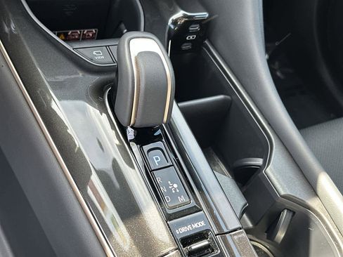 Used 2026 Toyota Crown Platinum image 18