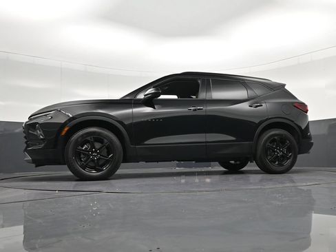 Used 2024 Chevrolet Blazer LT w/ Midnight/Sport Edition FWD image 30