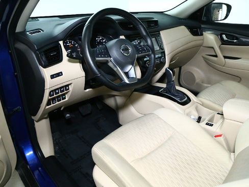 Used 2020 Nissan Rogue SV image 17
