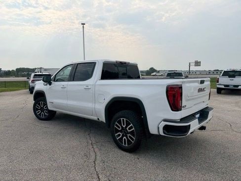 Used 2024 GMC Sierra 1500 AT4 w/ Technology Package AWD/4WD image 7