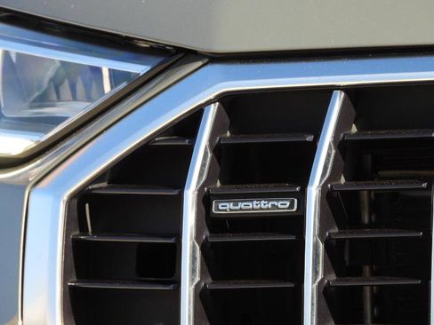 Used 2020 Audi Q3 2.0T Premium Plus w/ Premium Plus Package image 6