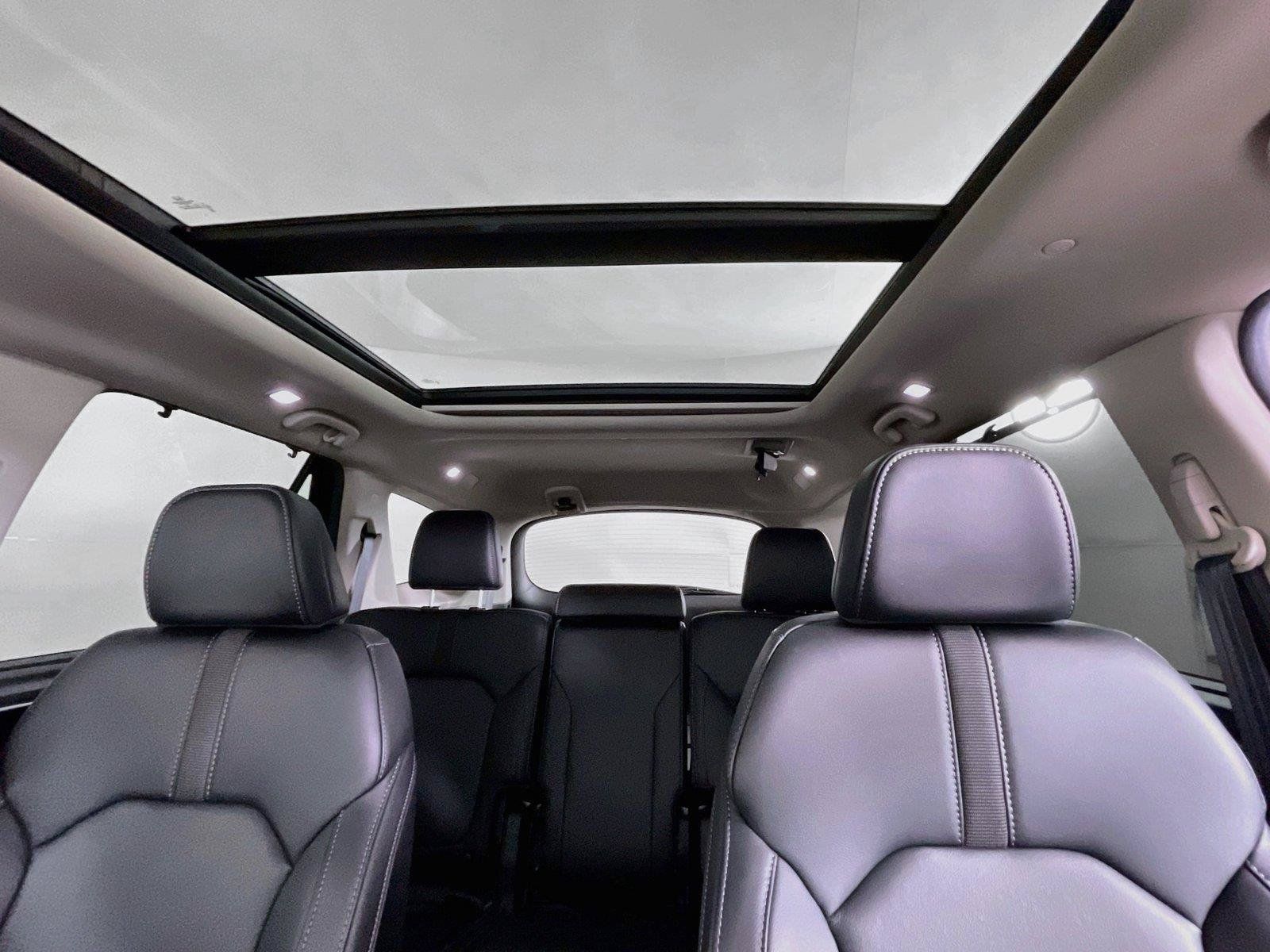 Certified 2025 Honda Pilot Touring image 13