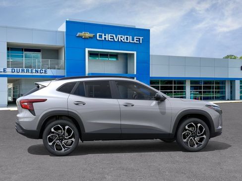 New 2026 Chevrolet Trax RS w/ Driver Confidence Package FWD image 5