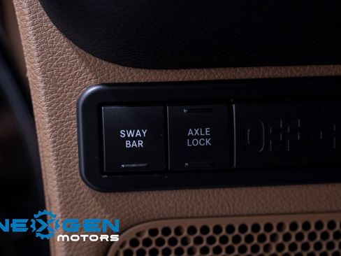 Used 2011 Jeep Wrangler Unlimited Rubicon image 23