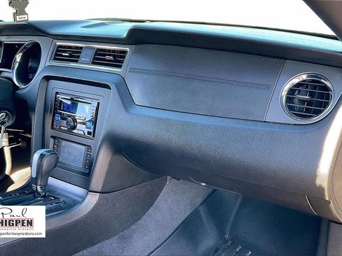 Used 2013 Ford Mustang Convertible image 16