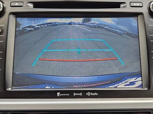 Used 2019 Toyota Highlander XLE FWD image 15
