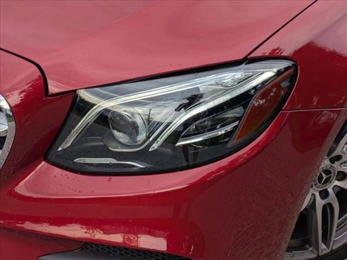 Used 2019 Mercedes-Benz E 300 image 7
